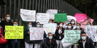 Ayer héroes, hoy desempleados: personal médico de Citibanamex protesta por despidos
