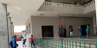 Siguen suspendidas fiestas patronales, eventos masivos y actividades deportivas al aire libre en Cosoleacaque El horario de labores de las oficinas del Ayuntamiento de Cosoleacaque se redujeron