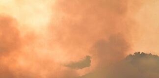 Incendios en Grecia amenazan la antigua Olimpia