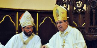 Se despiden católicos del arzobispo Hipólito Reyes Larios (Foto: Julio Argumedo)