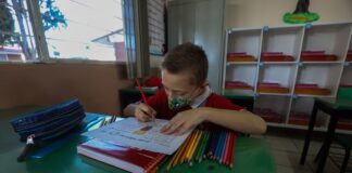 Estudiantes regresa a clases presenciales; padres de familia cuestionan retorno a las aula