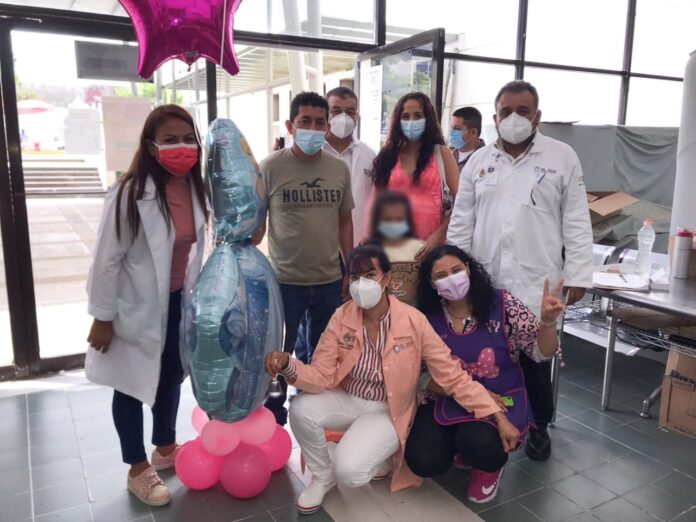 PACIENTE ONCOLÓGICO INFANTIL RECIBE EL ALTA (1)