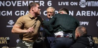 “Canelo” Álvarez y Caleb Plant se van a los golpes durante conferencia