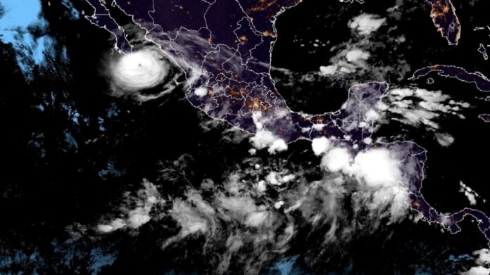 huaracan-olaf-noaa