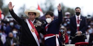 Perú: 3 claves para entender la sorpresiva renuncia de Guido Bellido a la presidencia del Consejo de Ministros