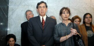 López Obrador asiste a funeral de Celeste Batel, esposa de Cuauhtémoc Cárdenas