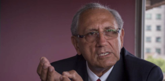 CIDE es neoliberal y sus alumnos son manipulados, dice director; es un insulto, le responden