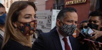 “No es correcto”, dice el Presidente sobre la escandalosa boda de Santiago Nieto Santiago Nieto y la Consejera del Instituto Nacional Electoral (INE) Carla Humphrey