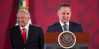 AMLO sugiere que Función Pública indague bienes de Santiago Nieto