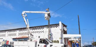 Ayuntamiento de Coatzacoalcos continua trabajando en mejora del alumbrado público