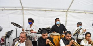 Ayuntamiento de Coatzacoalcos rinde homenaje luctuoso al maestro René Rojas Cruz