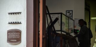 Ayuntamiento de Córdoba adecua costo de pasaportes; habrá descuentos para adultos mayores