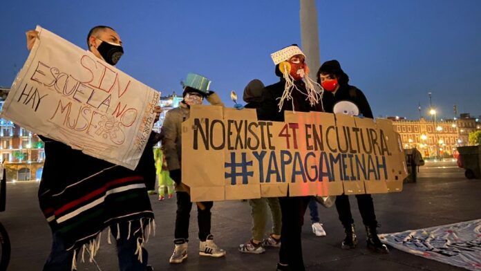 enah-manifestacion-palacio-nacional