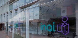 INAI ‘batea’ solicitud de AMLO y le recuerda: ‘tiene la obligación de respetar datos personales’
