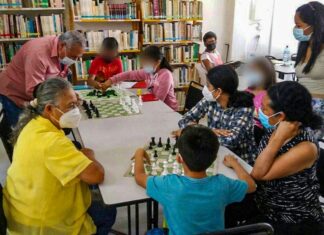 Ofrece biblioteca Esperanza Domínguez diversos cursos gratuitos en Coatzacoalcos