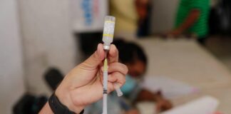 Llega a Minatitlán campaña de vacunación covid-19 “MÁS VALE TARDE QUE NUNCA, EN LA RECTA FINAL”.