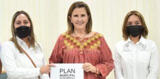 Recibe Diputada Planes Municipales de Desarrollo 2022-2025
