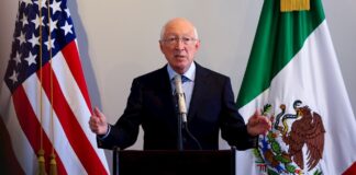«La unión entre EU y México es para siempre», dice Ken Salazar