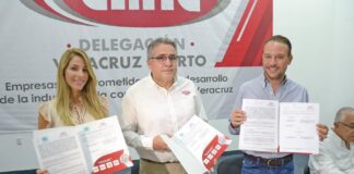 Alcalde de Boca del Río y la CMIC firman convenio de colaboración en pro del desarrollo urbano, económico y social del municipio