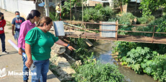 Autoridades de Minatitlán rehabilitan y mejoran puente vehicular