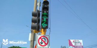 Autoridades de Minatitlán rehabilitan semáforo de Avenida Institutos Tecnológicos