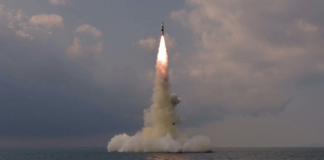 Seúl: Corea del Norte lanzó tres misiles balísticos frente a su costa este tras visita de Biden