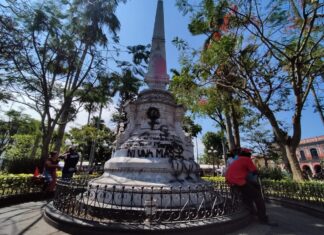 Presenta Ayuntamiento de Córdoba proyecto para retiro de graffiti en Obelisco del parque 21 de Mayo