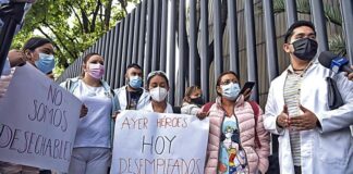 El Insabi “desecha” a personal médico y de enfermería
