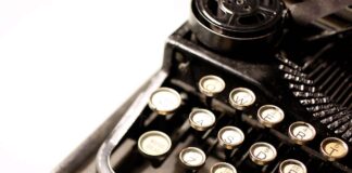 Académicos y reporteros protestan por destitución de coordinadora de maestría de periodismo del CIDE