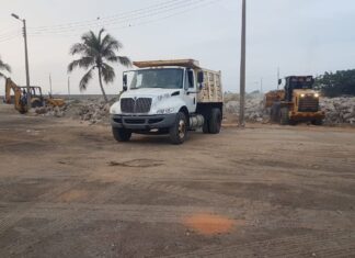 Continúa Ayuntamiento de Coatzacoalcos atendiendo peticiones de la ciudadanía