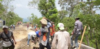 Inicia en San Andrés Tuxtla pavimentación del camino hacia el progreso en Texalpan de Arriba