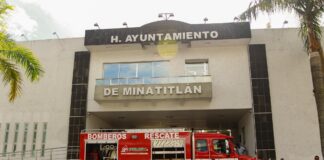 Entrega alcaldesa pipa a la Dirección de Protección Civil de Minatitlán