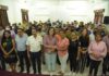Felicita alcaldesa María Elena Solana Calzada, a trabajadores municipales por el Día del Padre.