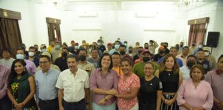 Felicita alcaldesa María Elena Solana Calzada, a trabajadores municipales por el Día del Padre.