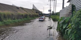 Desazolva Ayuntamiento de Coatzacoalcos canal de la Ampliación López Mateos