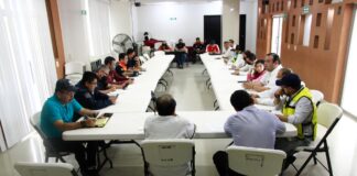 Se reúnen autoridades municipales de Minatitlán con la Coordinación Regional de Protección Civil