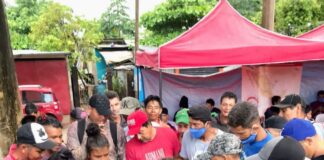 Gobierno de Coatzacoalcos lleva apoyo humanitario a migrantes