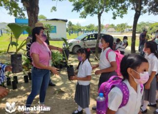 Ayuntamiento de Minatitlán realiza pláticas de Educación Ambiental en la comunidad de San José Pochitoque