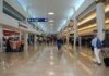 En el aeropuerto de Cancún, agentes de EU deciden el ingreso de viajeros extranjeros