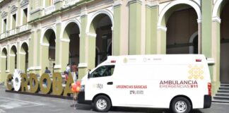 Entrega Alcalde de Córdoba ambulancia al Hospital General