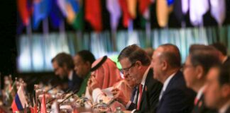 Ebrard pide fin a la guerra en Ucrania frente al ministro ruso Sergéi Lavrov