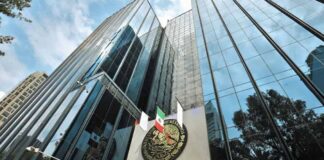 La FGR oculta identidad de testigos e implicados en supuestos sobornos para avalar reformas; el INAI alista sanciones por desacato