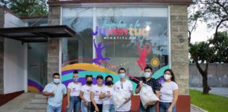 Llevan alimentos a familiares de pacientes en hospitales de Minatitlán