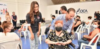 Realiza Alcalde JM Unánue la tercera entrega de aparatos funcionales en Boca del Río