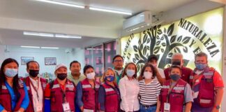 Van Ayuntamiento de Coatzacoalcos e IVEA contra rezago educativo