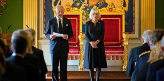 Carlos III y Camilla finalizan su primera visita a Irlanda del Norte como Reyes