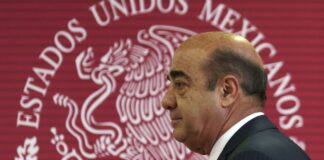 Jesús Murillo Karam obtiene suspensión provisional a su vinculación por el caso Ayotzinapa