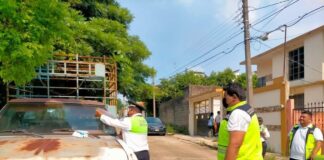 Refuerza Ayuntamiento de Minatitlán operativo contra autos maceta