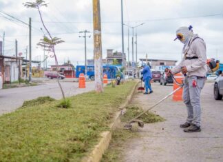 Continúa ayuntamiento de Minatitlán labores de limpieza y embellecimiento