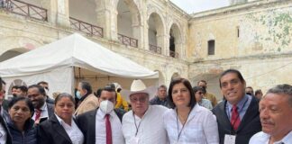 Asiste alcaldesa de San Andrés Tuxtla a entrega de medalla “Heberto Castillo Martínez”